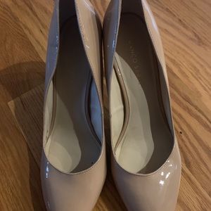 Nude heels brand new never worn